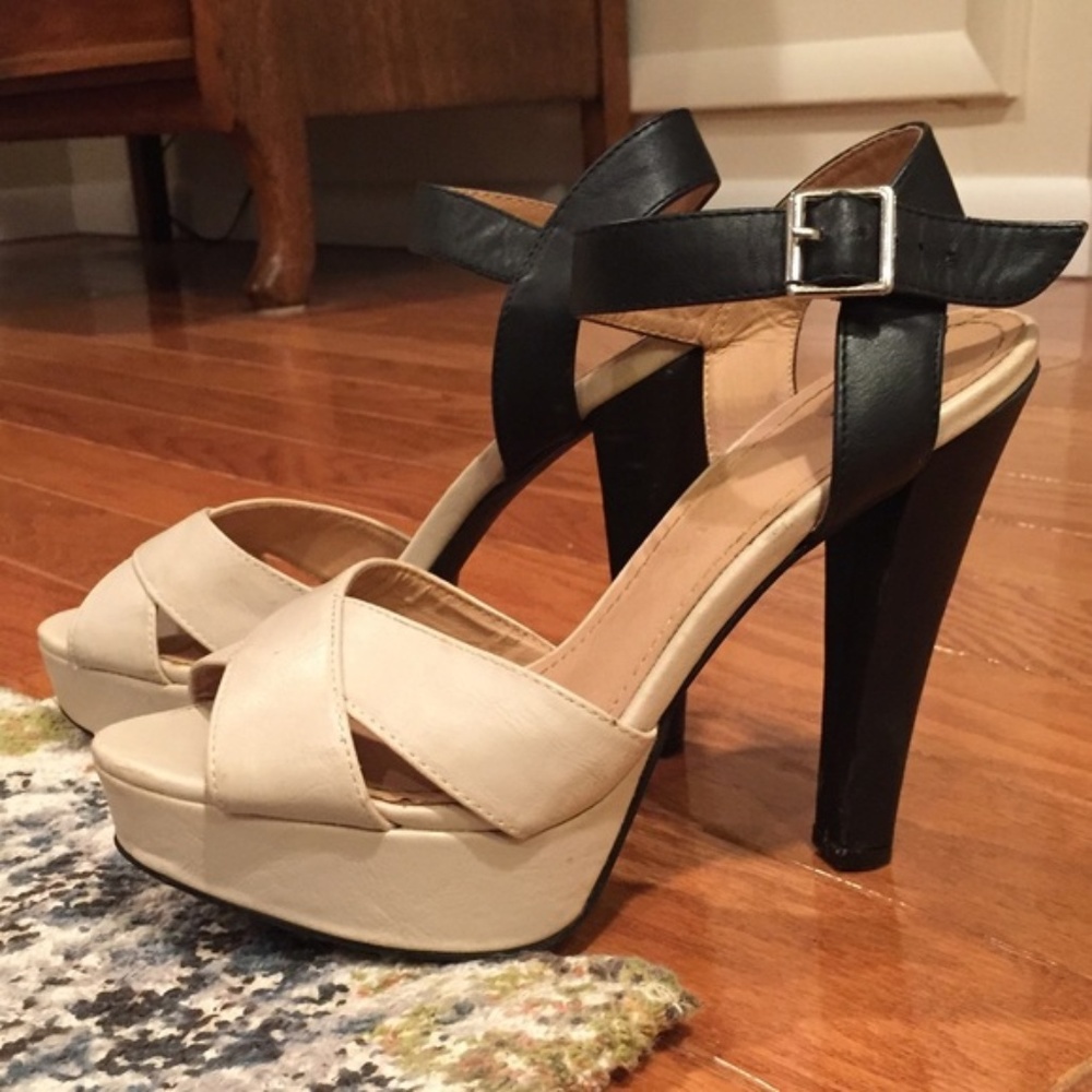 Tan & Black F21 Heels